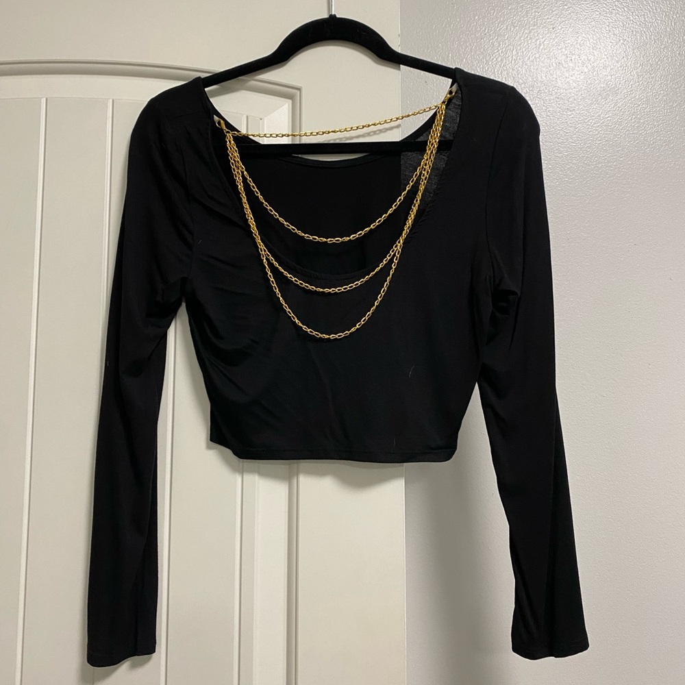 Black crop top with chains in the BACK
